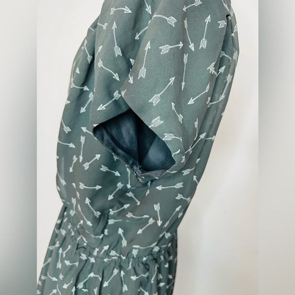 BCBG Generation Grey Arrow Dress Large - Picture 8 of 10